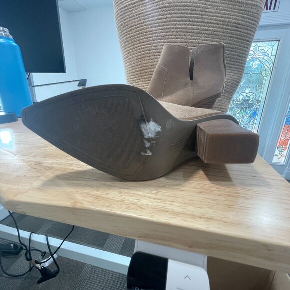 Vince Camuto Tan Suede Booties • Pull-On Western Ankle Boots Women’s size7.5M/38 - Picture 3 of 14